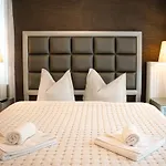 Royal Apartment