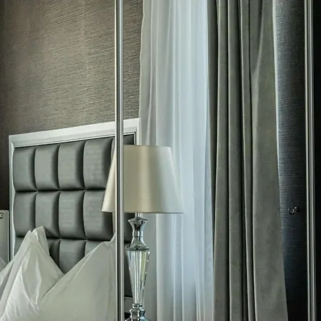 Apartament Royal *